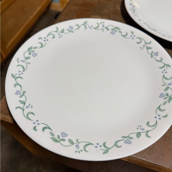 Corelle 10.25 White Dinner Plates Blue Country Cottage Floral Design set of 6 - Picture 4 of 16